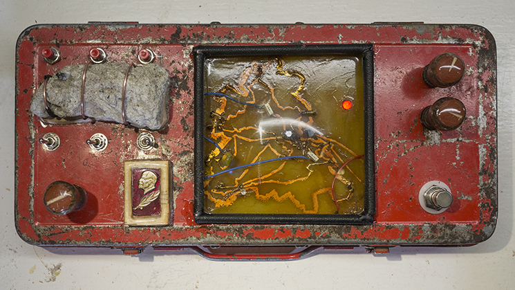 Berlin Wall Distortion